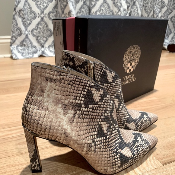 Vince Camuto Shoes | Vinca Camuto Sestrind Bootie | Color: Cream/Gray | Size: 6 | Maryseitz's Closet